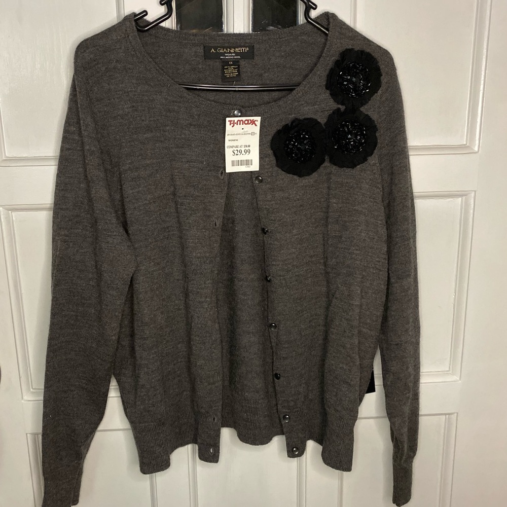 NWT Women’s Plus Sized Cardigan